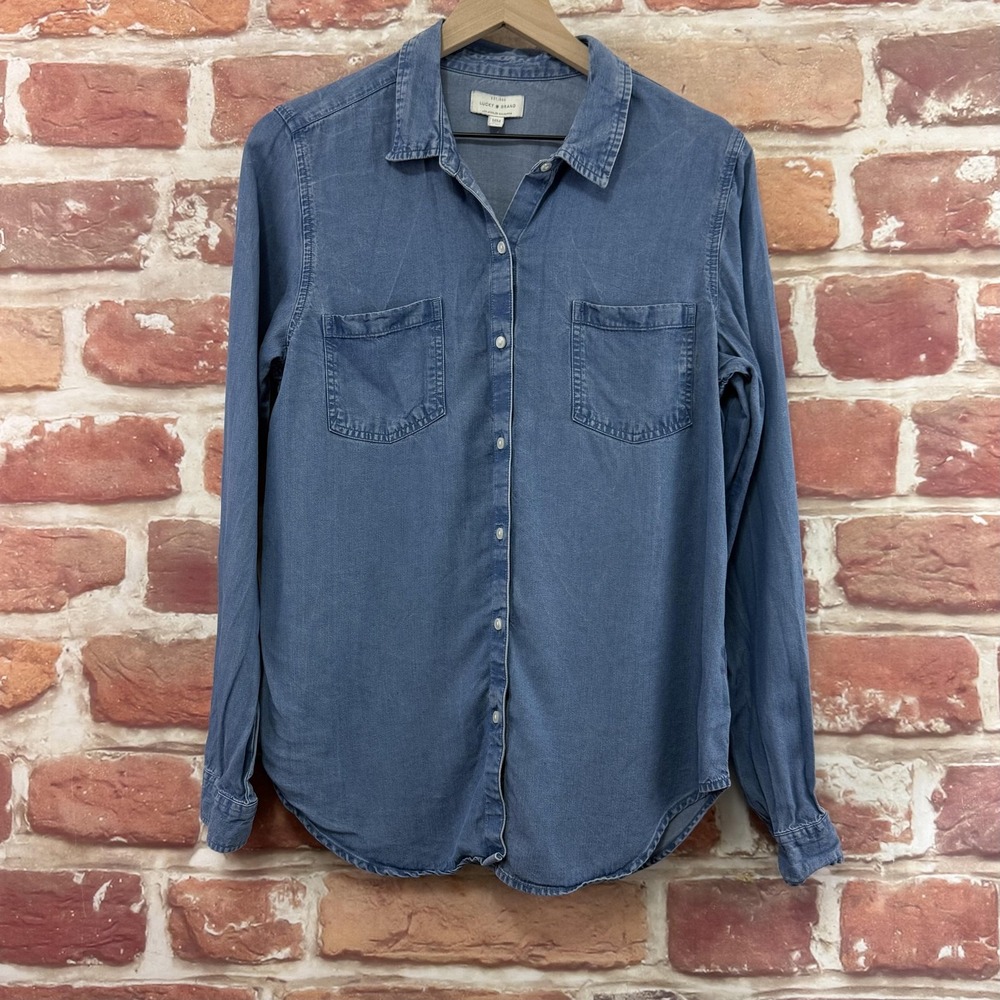 Lucky Brand Top Women's M Blue Chambray  Faded Worn Look Split Back Casual Shirt